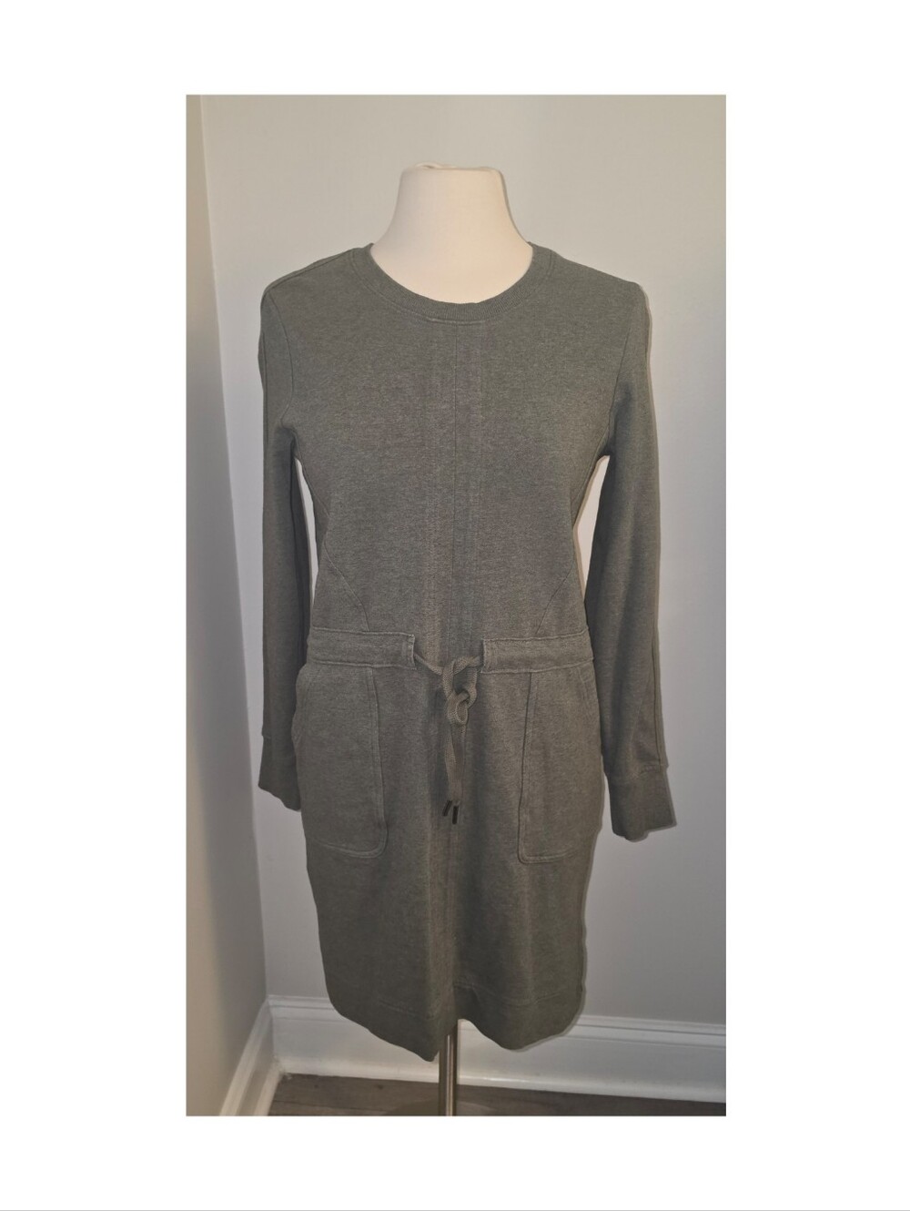 Athleta Farallon Heather Dress NWOT Small Olive Green Drawstring Waist Pockets